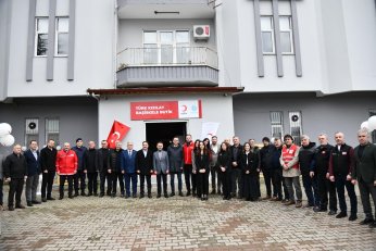 Butik Mağazasını Ziyaret Etti