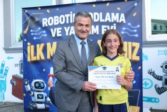 İlk mezunlarını verdi