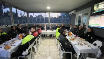 Görevli Polis Ekipleriyle İftar Açtı