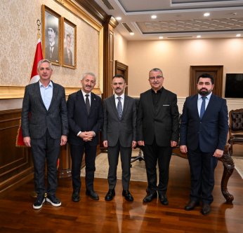 İzmit ve İVEK Heyetlerinden Valiliğe Nezaket Ziyareti