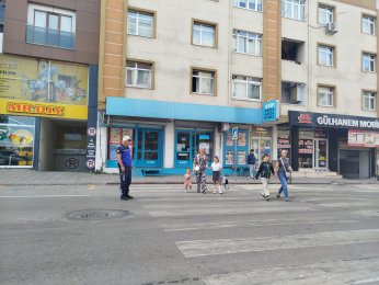 Zabıta okul önlerinde tedbir aldı