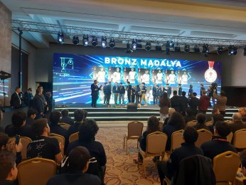 80 Madalya İle Türkiye Birincisi
