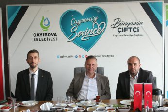 Ülküdaşlarla aynı sofrada buluştu