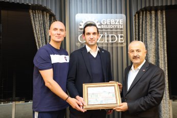 Yemekte Buluştu