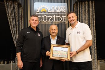 Yemekte Buluştu