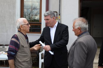 Ortaburun Mahallesinin ihtiyaçlarını yerinde dinledi