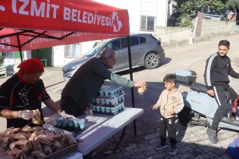 Yanında olmaya devam ediyor