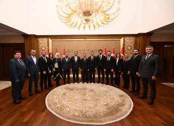 Akgün ve Yeni Yönetiminden Vali Aktaş'a Ziyaret
