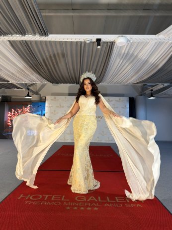 SERRA SULTAN SAYAR TACINI ARNAVUTLUK GÜZELİNE DEVRETTİ
