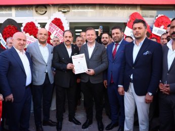 Yoğun Katılımlı Törenle Hizmete Girdi