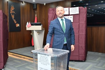 Meclis Başkanı yeniden Aracı