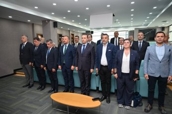 Meclis Başkanı yeniden Aracı