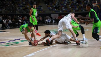 23 Sayı Yetmedi, Tofaş Son Saniyede Güldü: 69-71