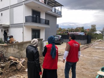 Selden Etkilenen Hemşehrilerin Yanında