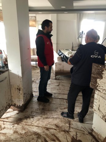 Selden Etkilenen Hemşehrilerin Yanında