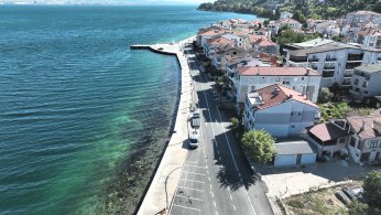 Gölcük Ulaşlı sahili yeni görünümüne kavuştu