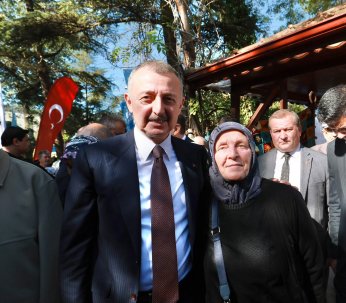 Başkan Büyükakın: “Biz büyüklerimizi sayarak büyüdük”