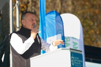 “Geyik muhabbeti yapmıyoruz geleceğimiz için çalışıyoruz”