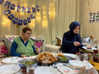 Bu Ramazan’da da Yalnız Değil