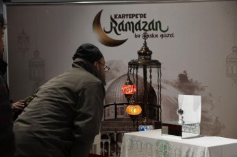 Mukaddes Emanetlere Yoğun İlgi