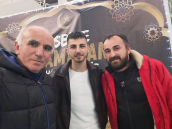 Gençlerle İftarda Buluştu