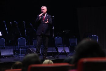 “Kadınla Değişir Dünya”
