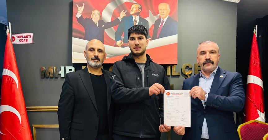 18 Yaş Parti Üyeliğiyle Taçlandı