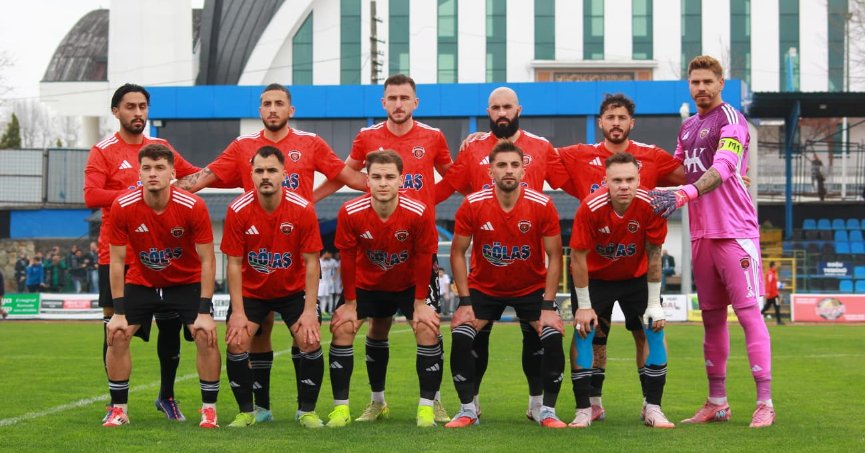 Gölcükspor Hendek’i Yıktı