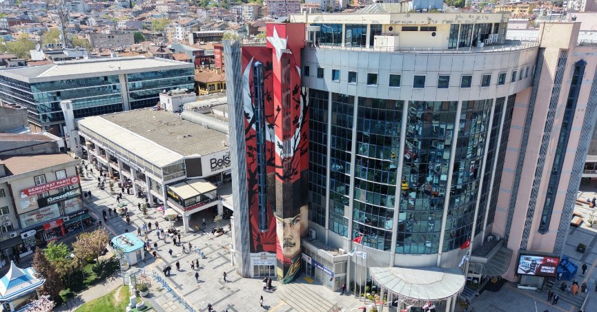 100. Yıl Graffitisi yenilendi