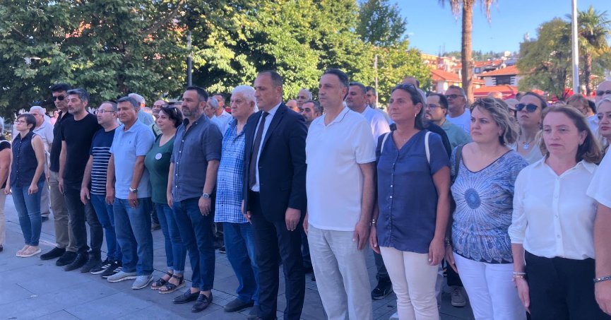İlçe yönetimi de topluca istifa etti, Yeni Parti’ye geçtiler