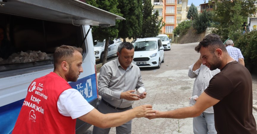 Şirintepe’de Cuma ikramı