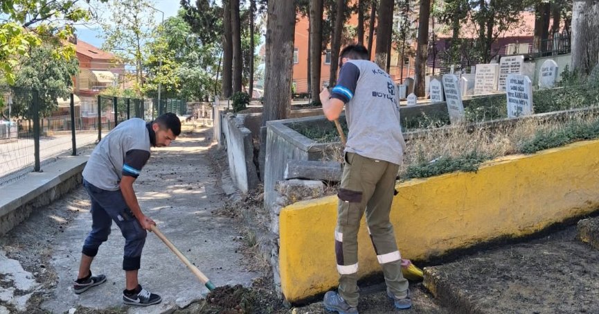 Hatıralara saygı, ziyaretlere huzur