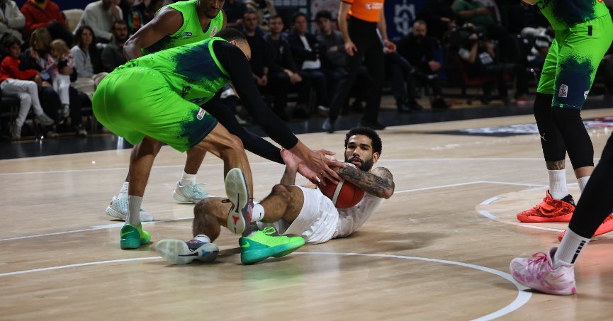 23 Sayı Yetmedi, Tofaş Son Saniyede Güldü: 69-71