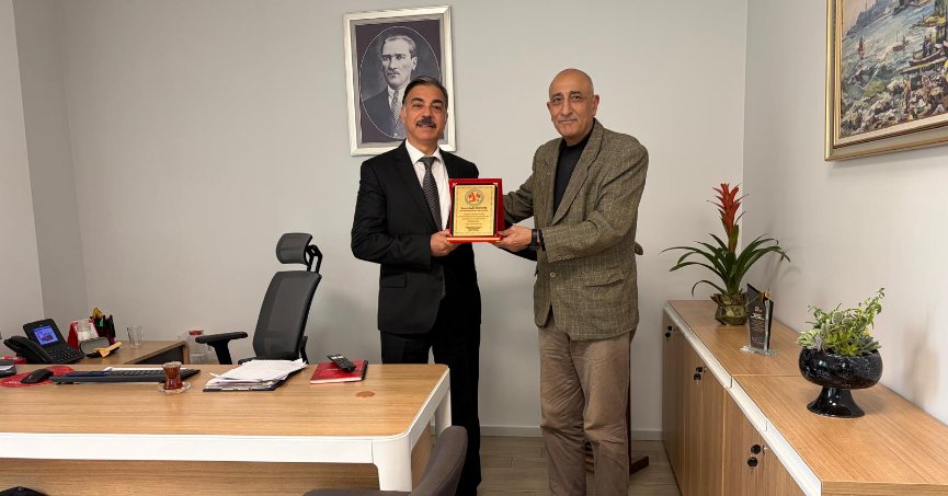 ZİRAAT BANKASI KÖRFEZ ŞUBE MÜDÜRÜ ABDULKADİM SEVİLMİŞ’E TEŞEKKÜR PLAKETİ