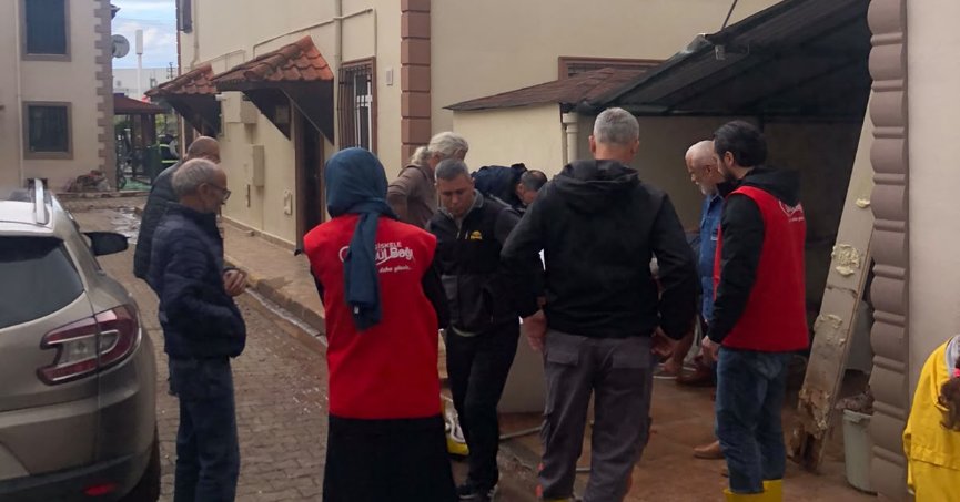 Selden Etkilenen Hemşehrilerin Yanında