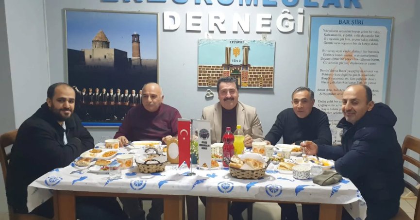 Üniversiteli Gençlere iftar verdi