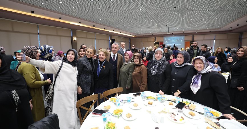 AK Partili kadınlardan “Kardeşlik İftarı”