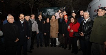 Vatandaşlarla aynı sofrada buluştu
