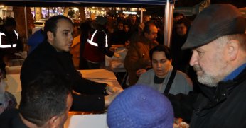 Gebzeli vatandaşlarla iftar sofrasında buluştu