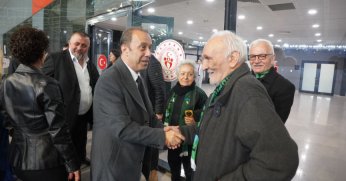 Forma Sözü Tutuldu, Stadta Ağırlandılar