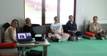 Bilinçli gebelik eğitimi devam ediyor