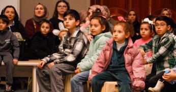 “Haylaz Tavşan” Minik İzleyicilerle Buluştu