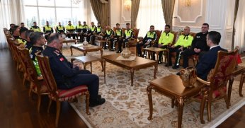 Vali Aktaş’tan belgeli takdir