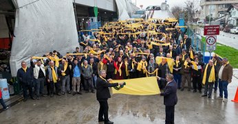 Gövde Gösterisi Yaptı