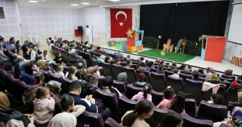 “Meraklı Civciv” Kartepe’de Sahne Aldı