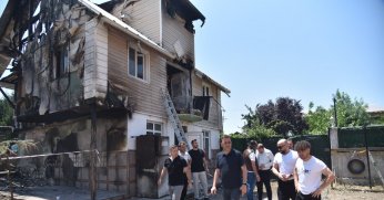 Evi Hasar Gören Vatandaşa Anlamlı Ziyaret