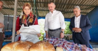 Sokakta, pazarda sıcak, samimi görüntüler