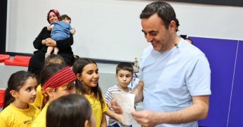 Minik Yüreklerden Anlamlı Sürpriz