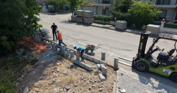 Yol ve Kaldırım Çalışmaları Sürüyor