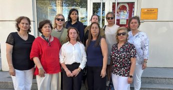 Ulviye Yılmaz ve Yönetimi Yeni Parti'ye Geçti